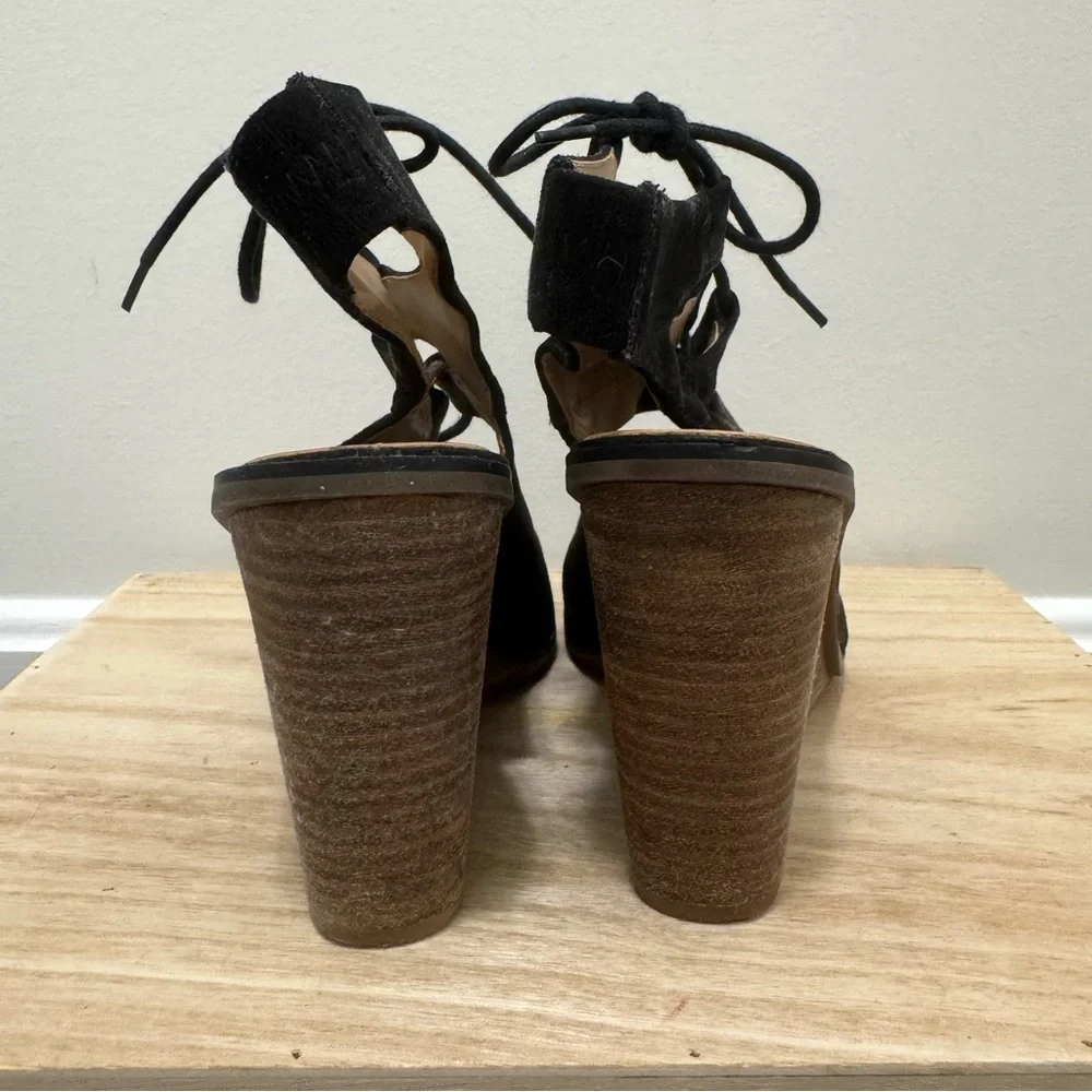 Melrose and Market Calista‎ Black & Brown Stacked Wedge Heel 7.5